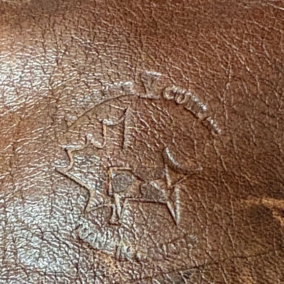 Convertible  Leather Bag - Picture 5 of 9